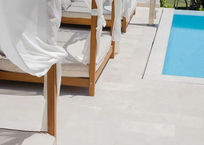 Made Of Blue Luxury Collection Ретимно